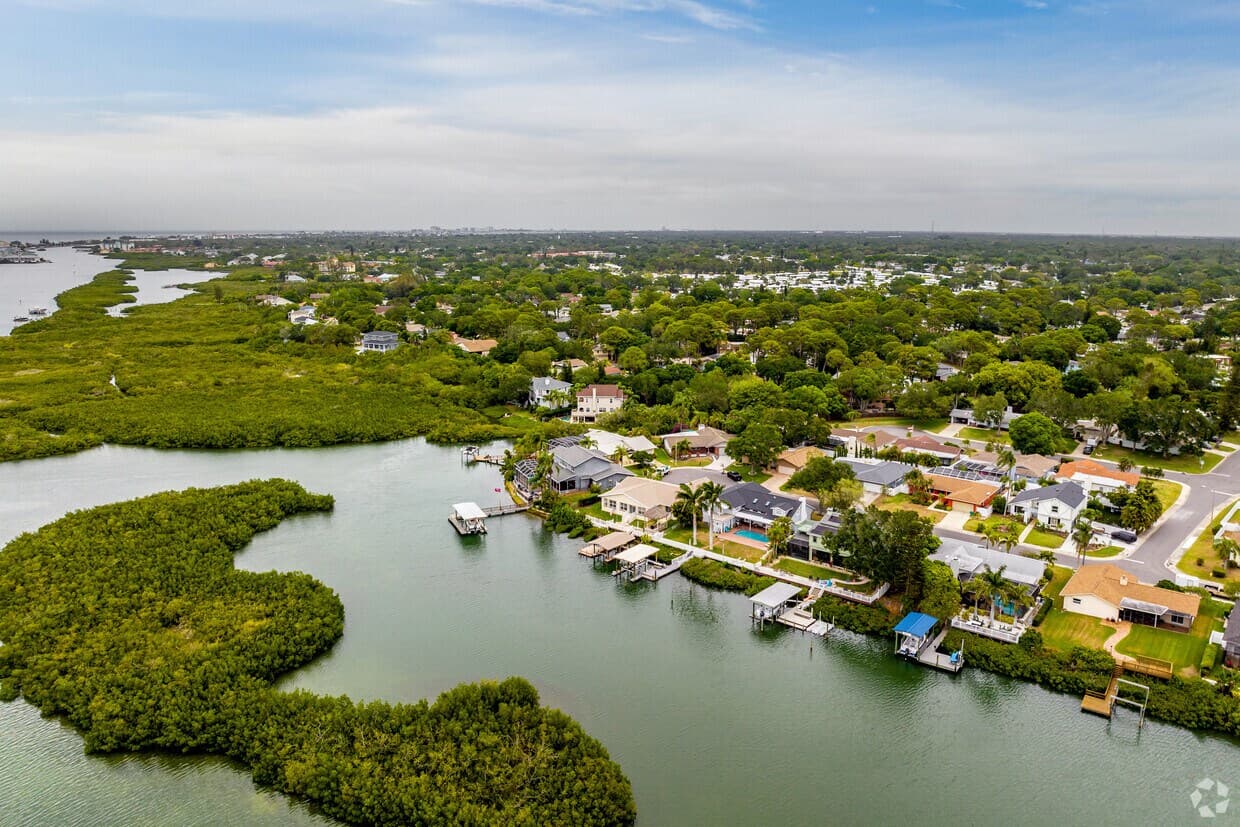 Junk removal in Pinellas Park, FL